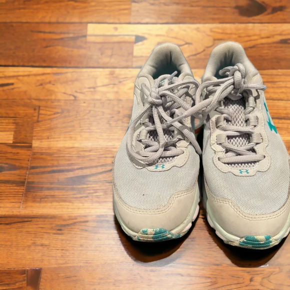 Under‎ armour deluxe foam charged assert sneakers - Picture 2 of 7